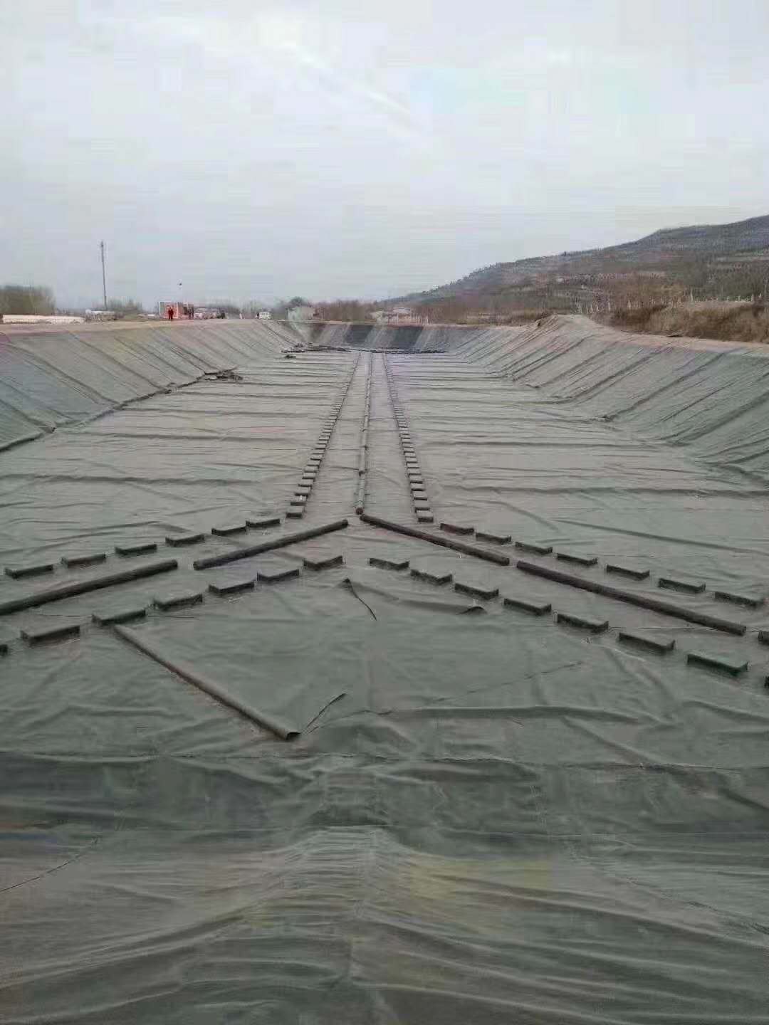 300克低價(jià)土工布表